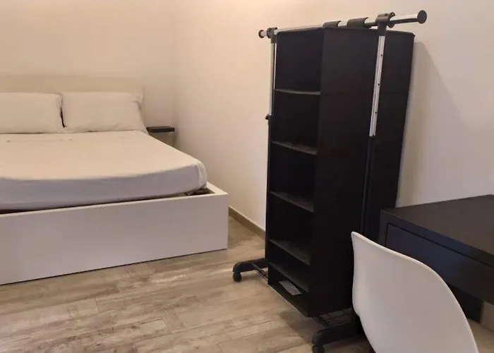 Domus 127 * بومبيي